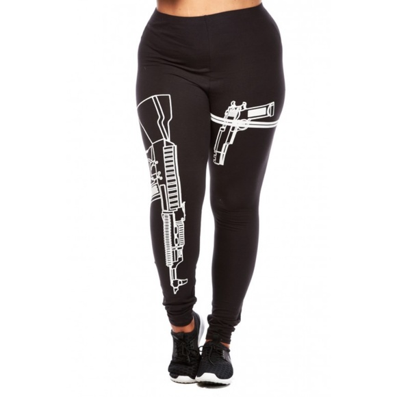 1x-3x New Plus Size Gun Leggings - Picture 5 of 6